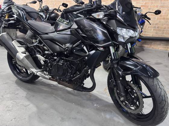 KAWASAKI Z400 